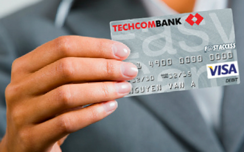 Hướng dẫn biểu phí sử dụng thẻ visa thanh toán quốc tế Techcombank